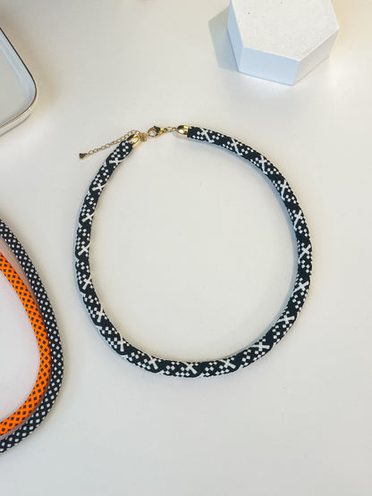 Collar Hilerys