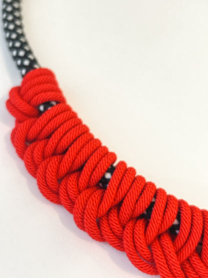 Collar 𝐒𝐩𝐢𝐫𝐚𝐥𝐥𝐞