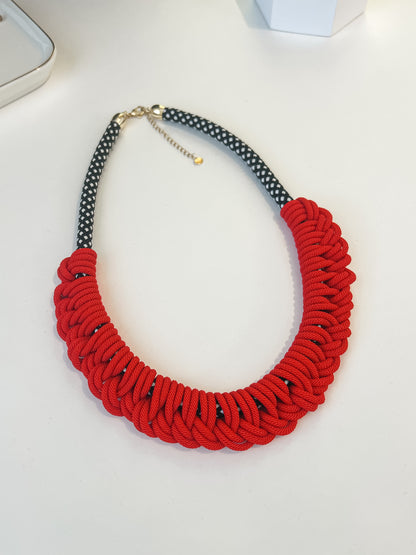 Collar 𝐒𝐩𝐢𝐫𝐚𝐥𝐥𝐞